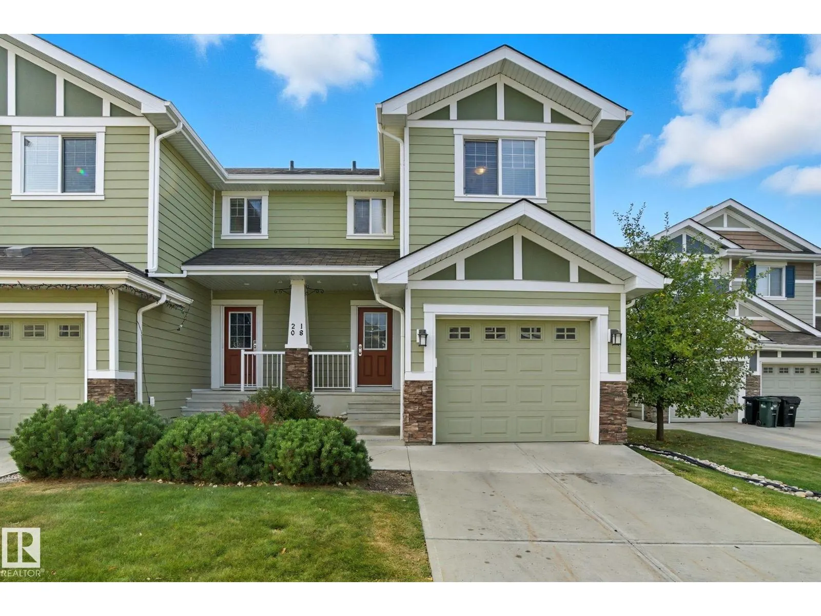 #18 219 CHARLOTTE WY