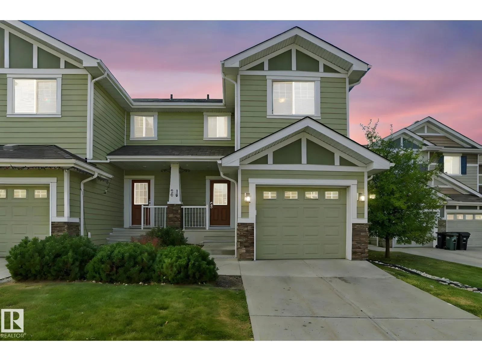 #18 219 CHARLOTTE WY