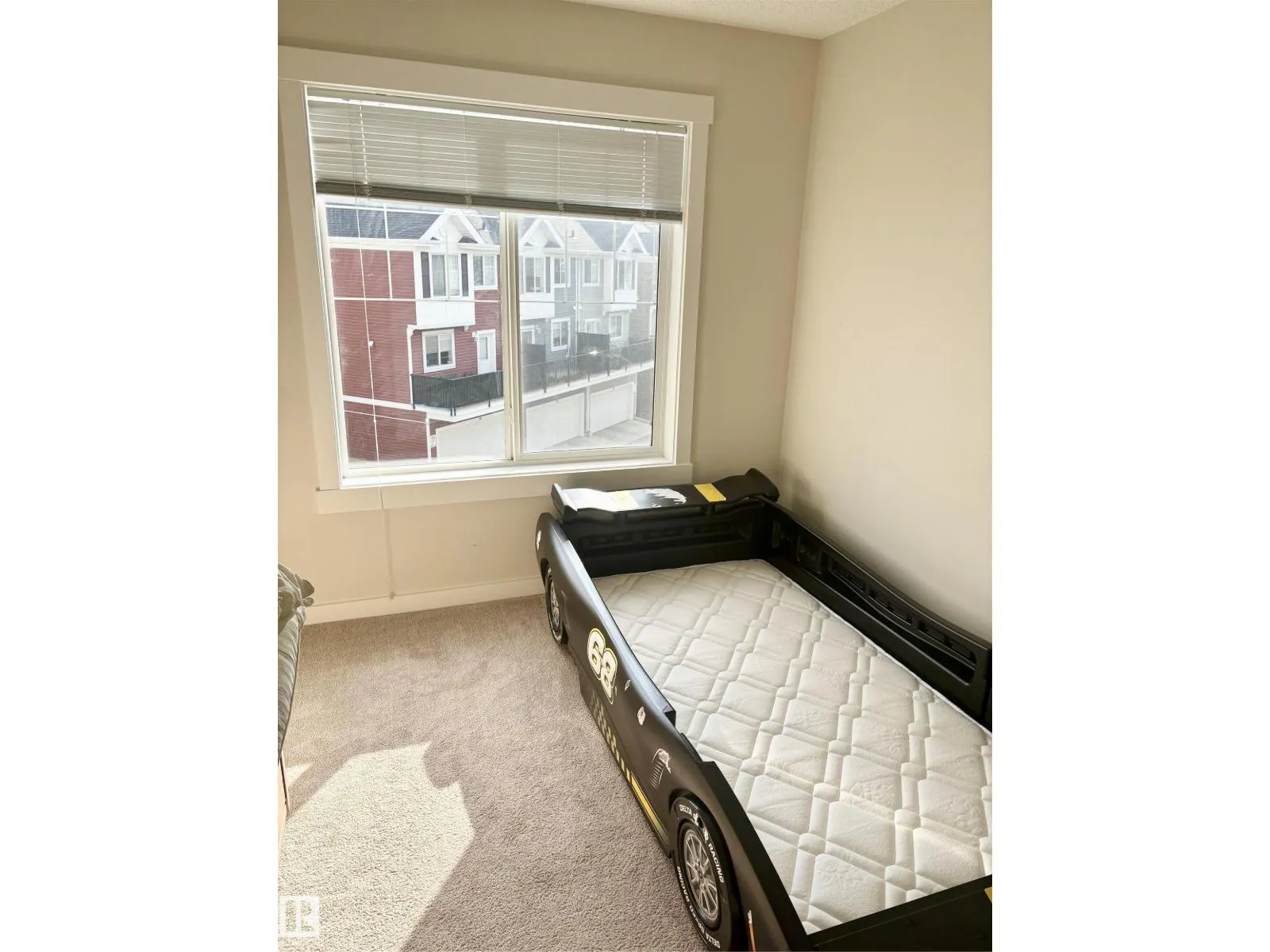 #36 903 CRYSTALLINA NERA WY NW