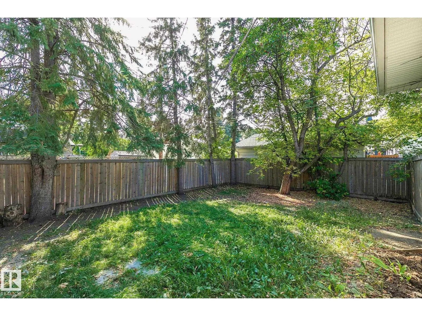 13915 102 AV NW