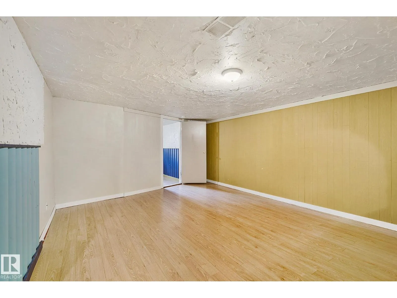 13915 102 AV NW