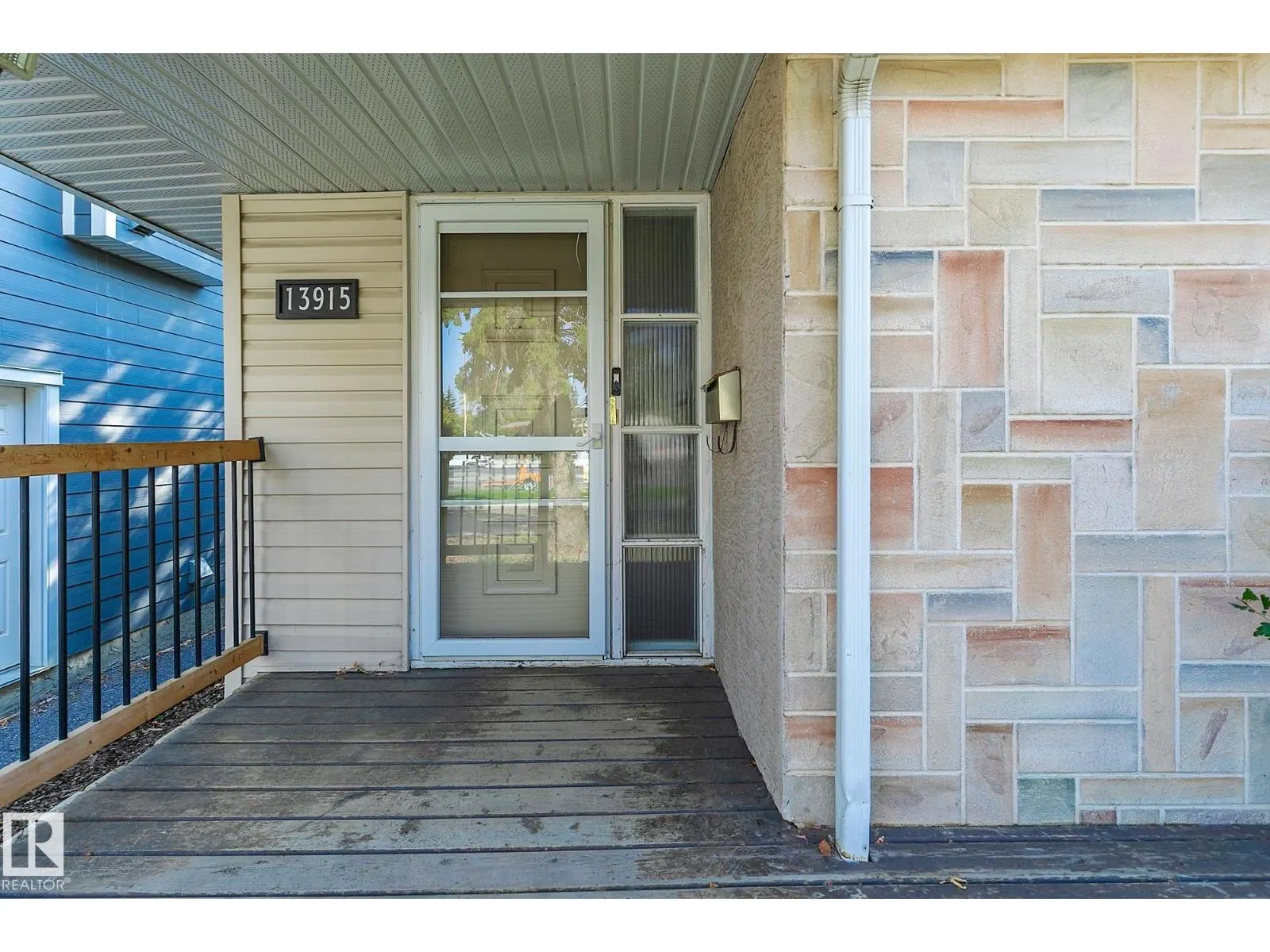 13915 102 AV NW