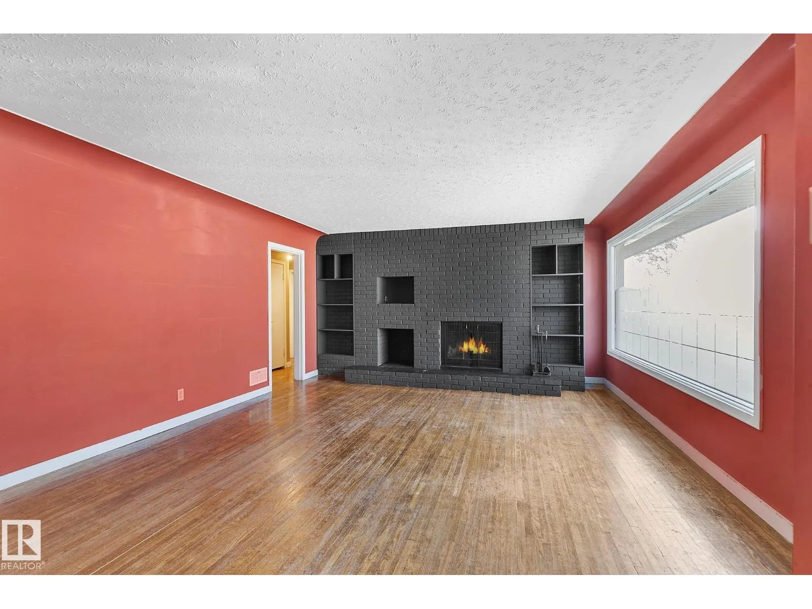 13915 102 AV NW