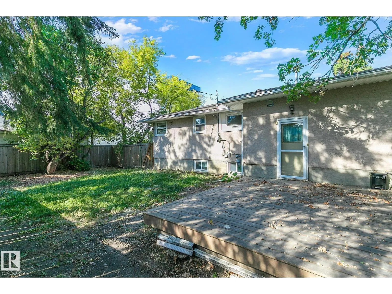 13915 102 AV NW