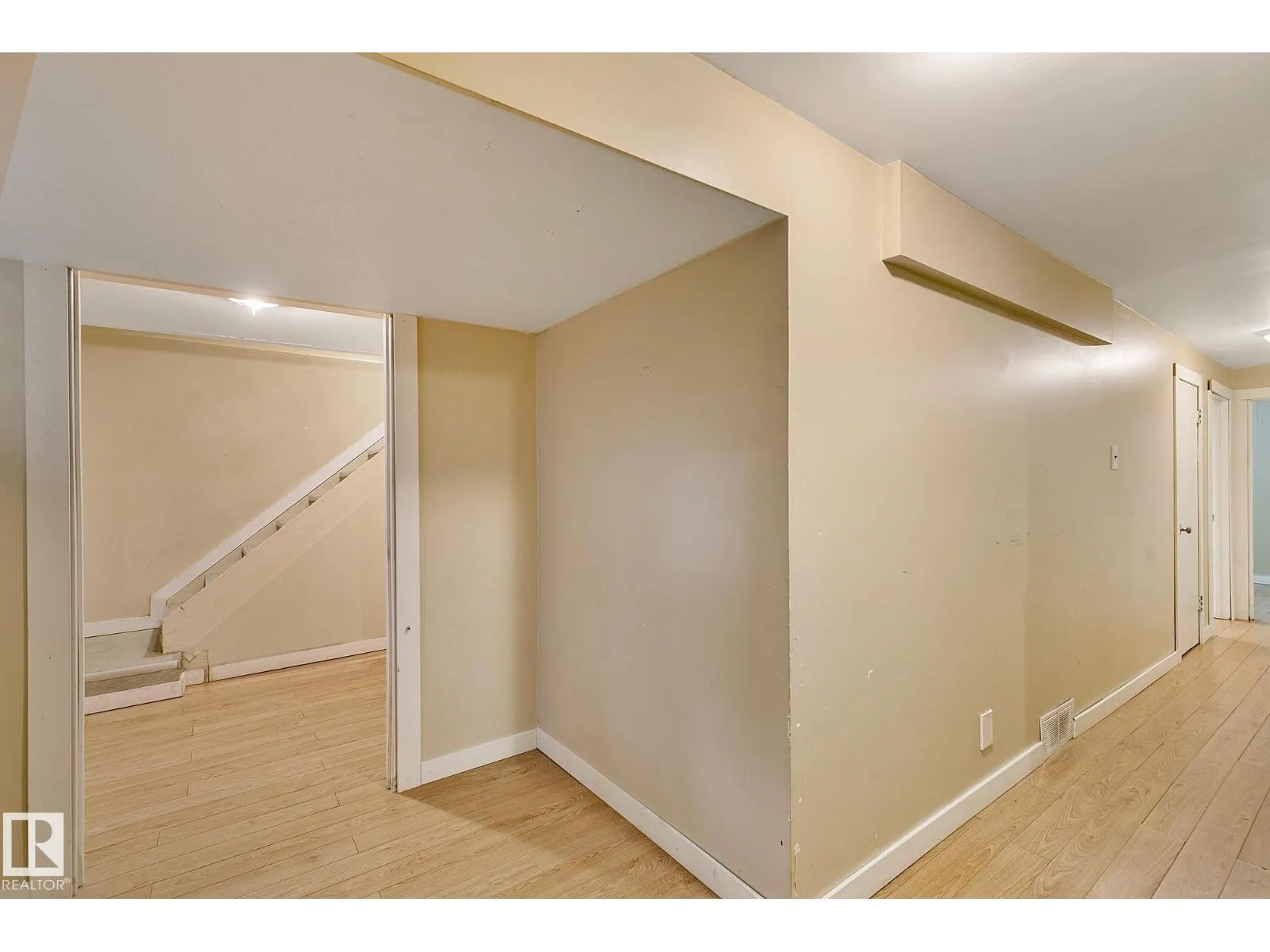 13915 102 AV NW