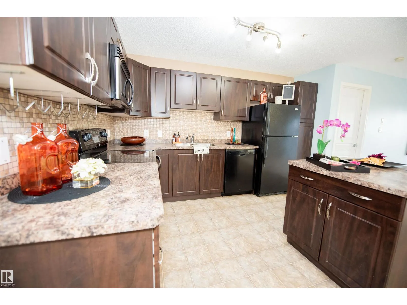 #209 16035 132 ST NW