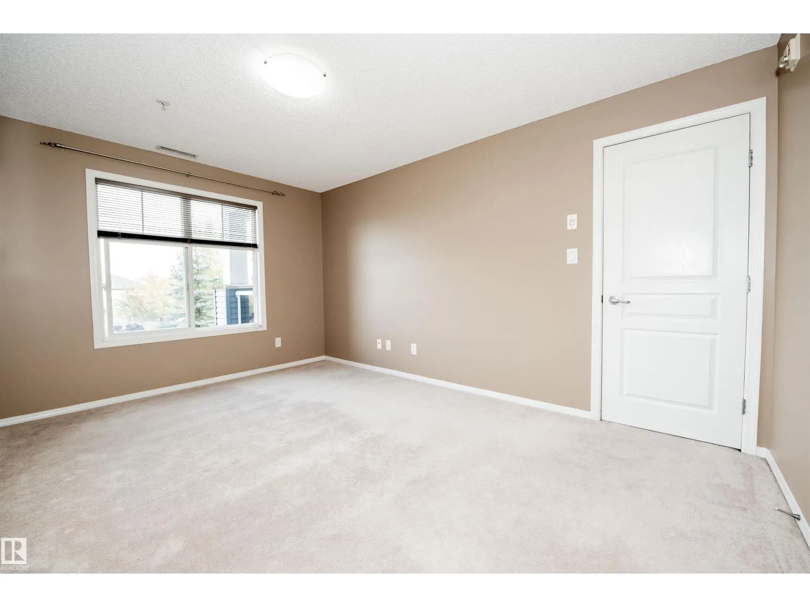 #209 16035 132 ST NW