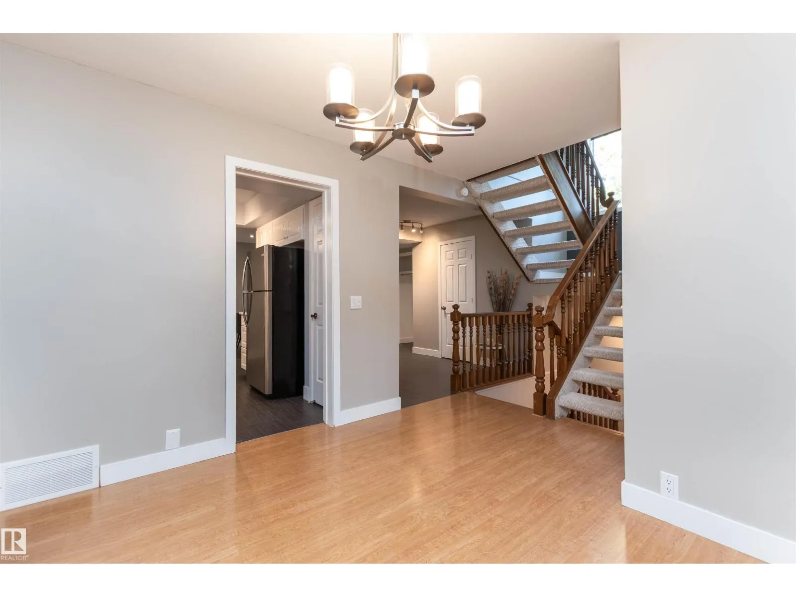 614 WOODBRIDGE WY