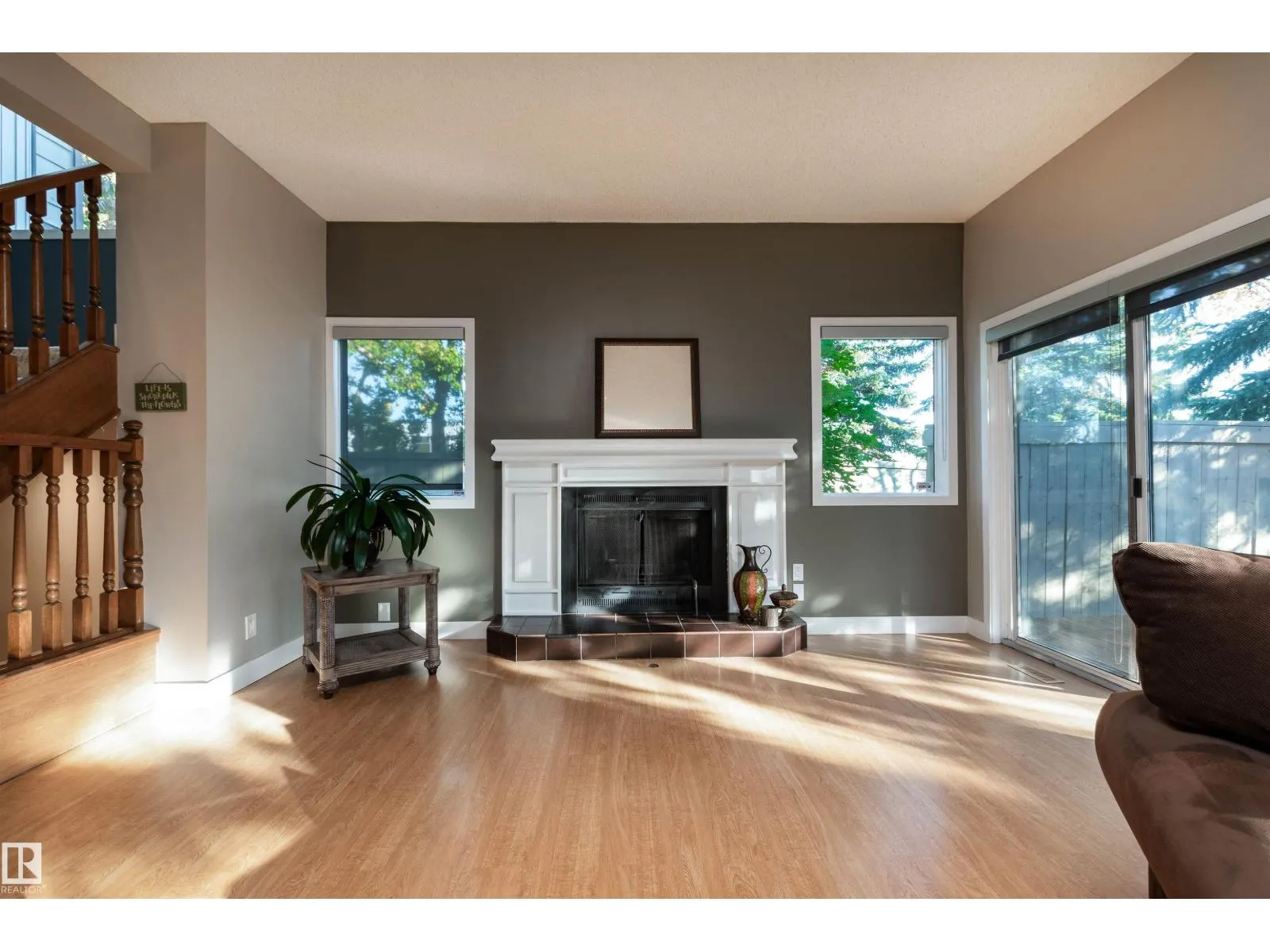614 WOODBRIDGE WY