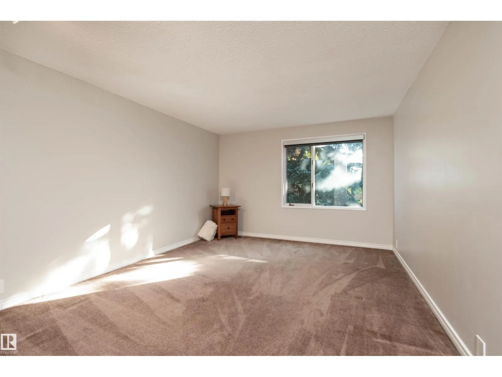614 WOODBRIDGE WY