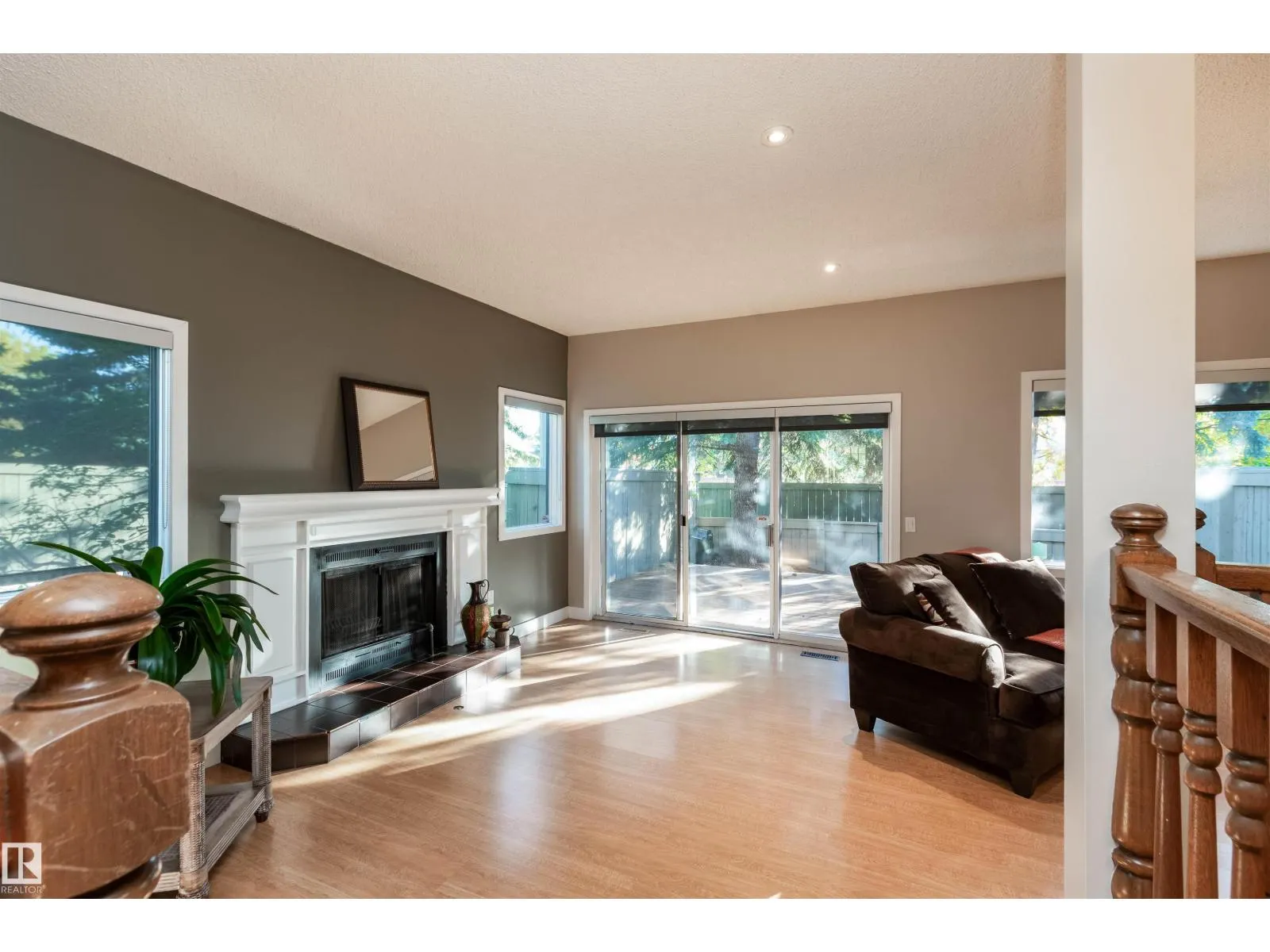 614 WOODBRIDGE WY