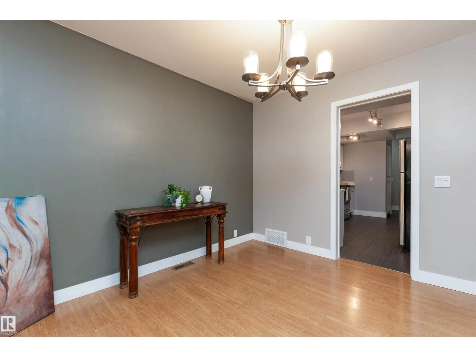 614 WOODBRIDGE WY