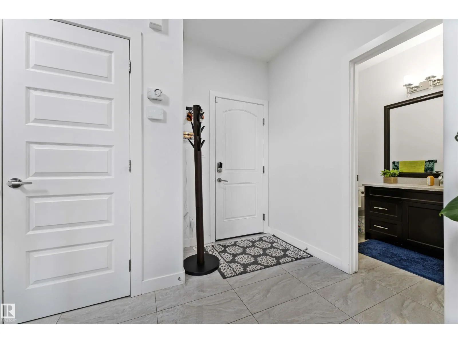 1206 27 ST NW