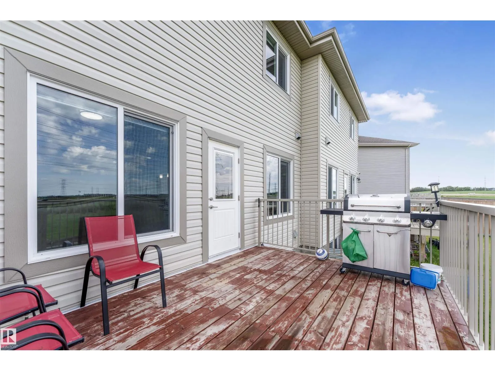 1206 27 ST NW