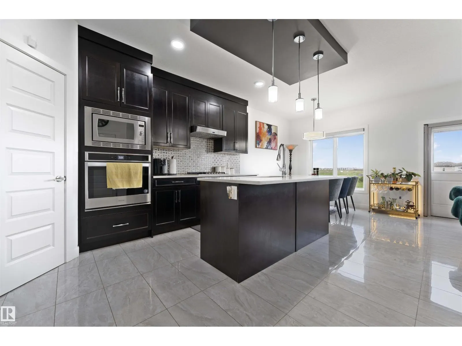 1206 27 ST NW