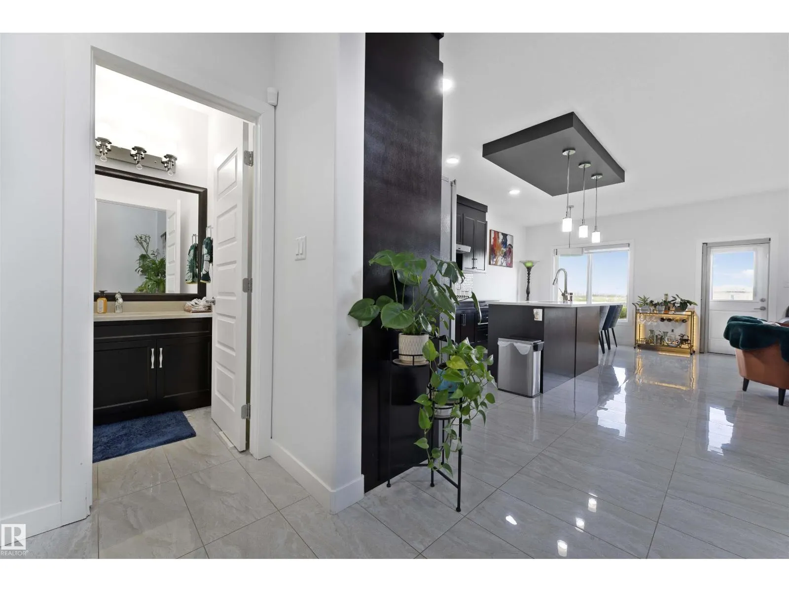1206 27 ST NW