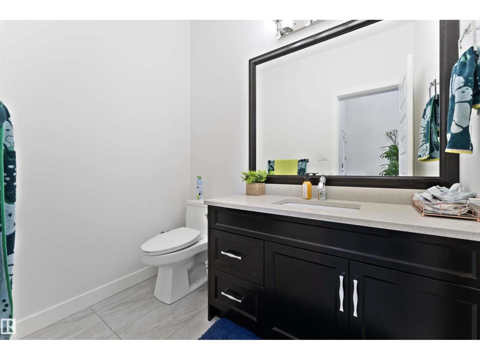 1206 27 ST NW