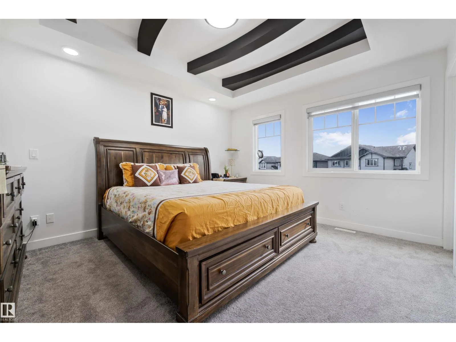 1206 27 ST NW