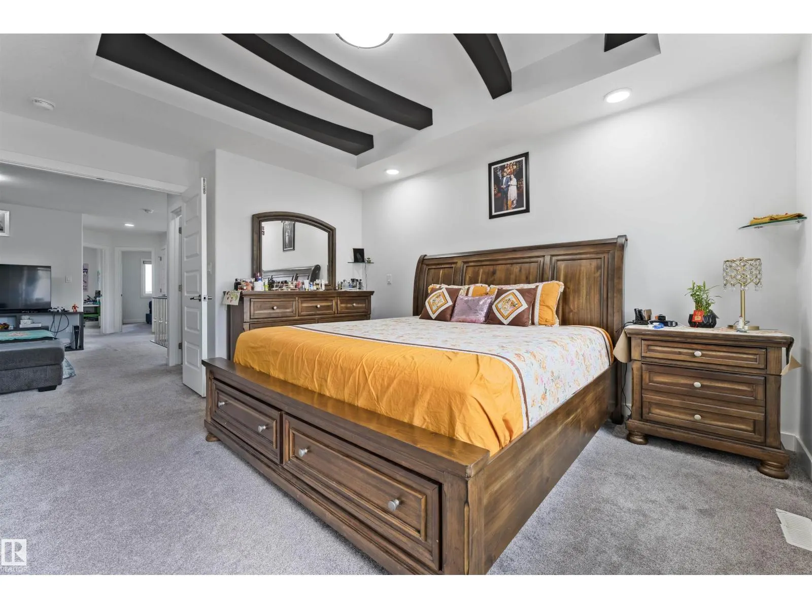 1206 27 ST NW
