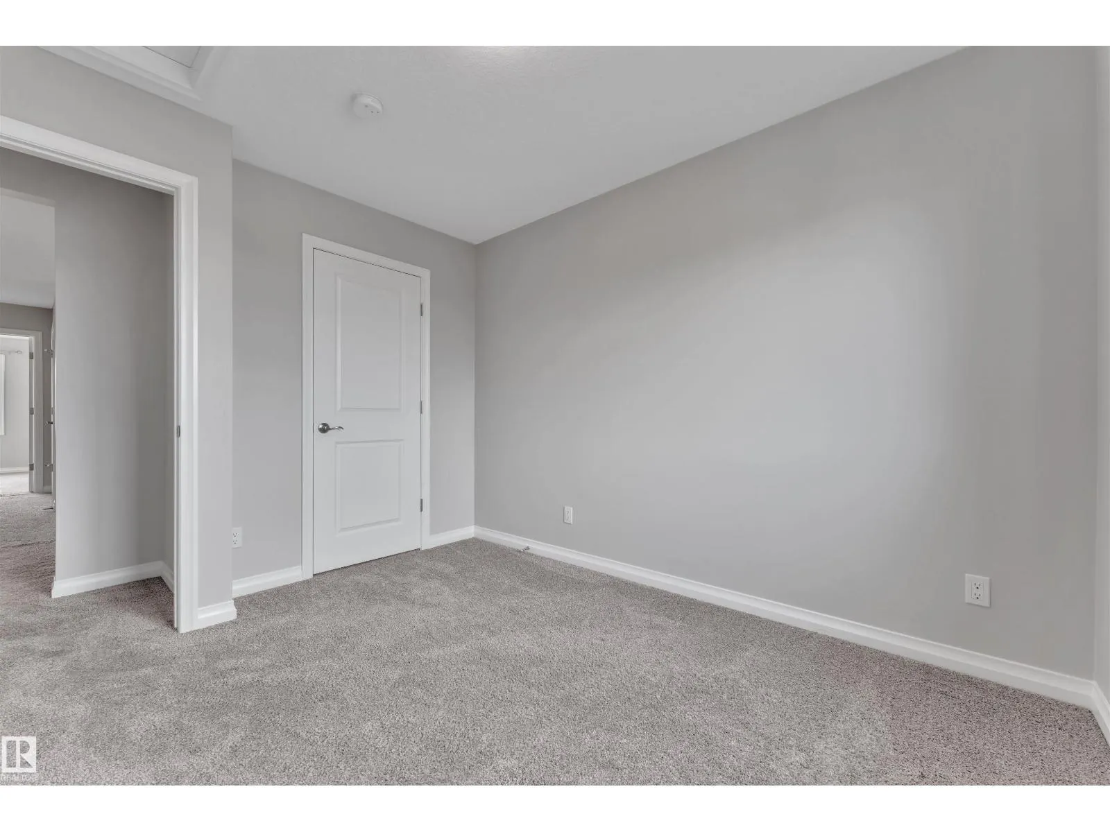 176 CHARLESWORTH DR SW