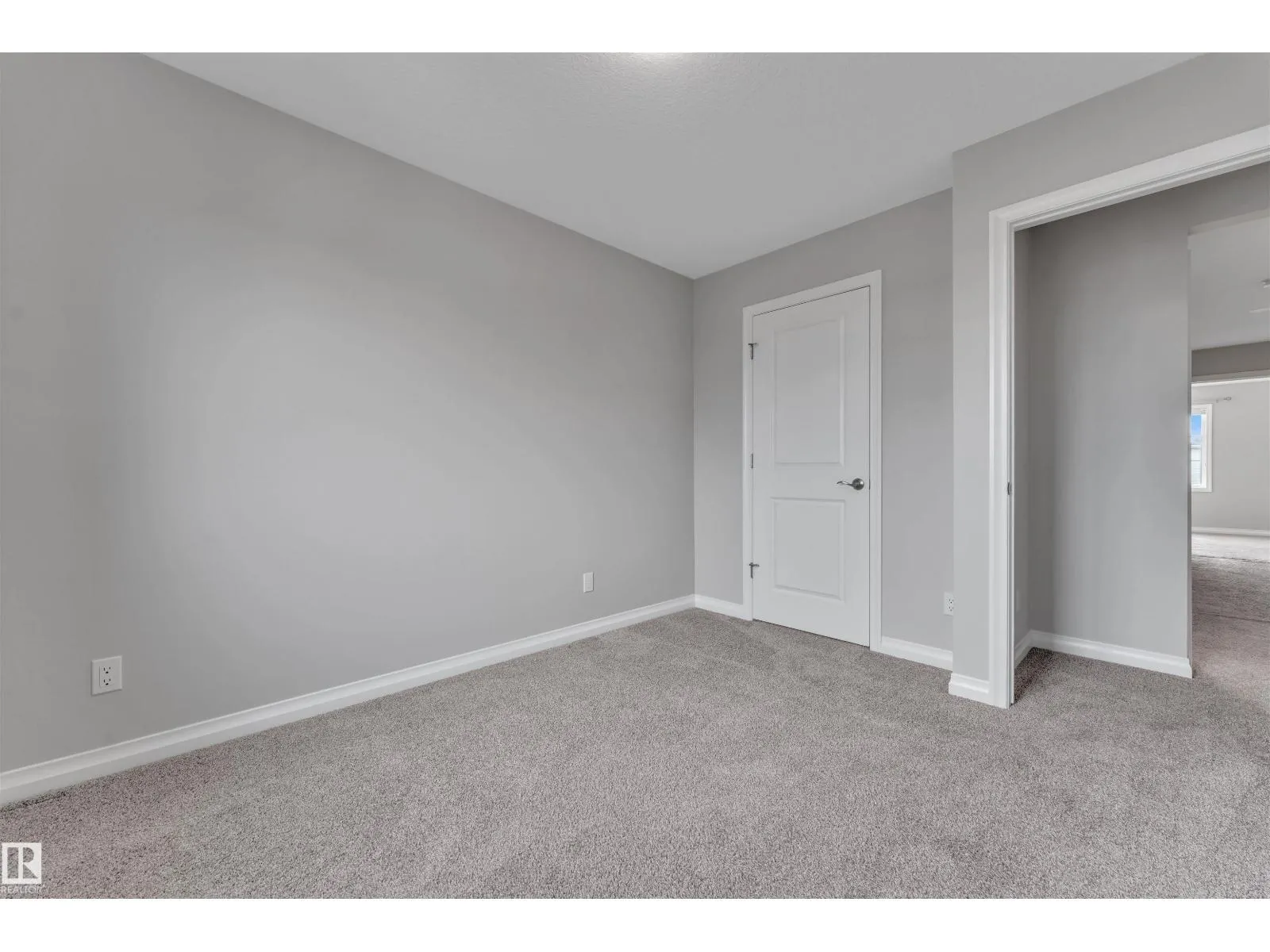 176 CHARLESWORTH DR SW