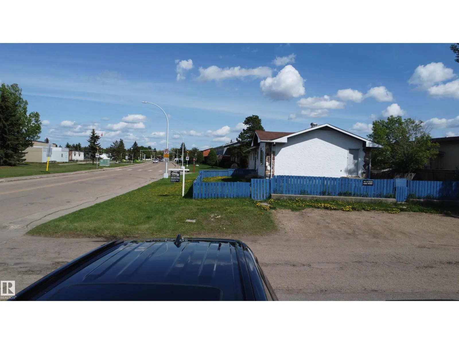 7807 36 AV NW