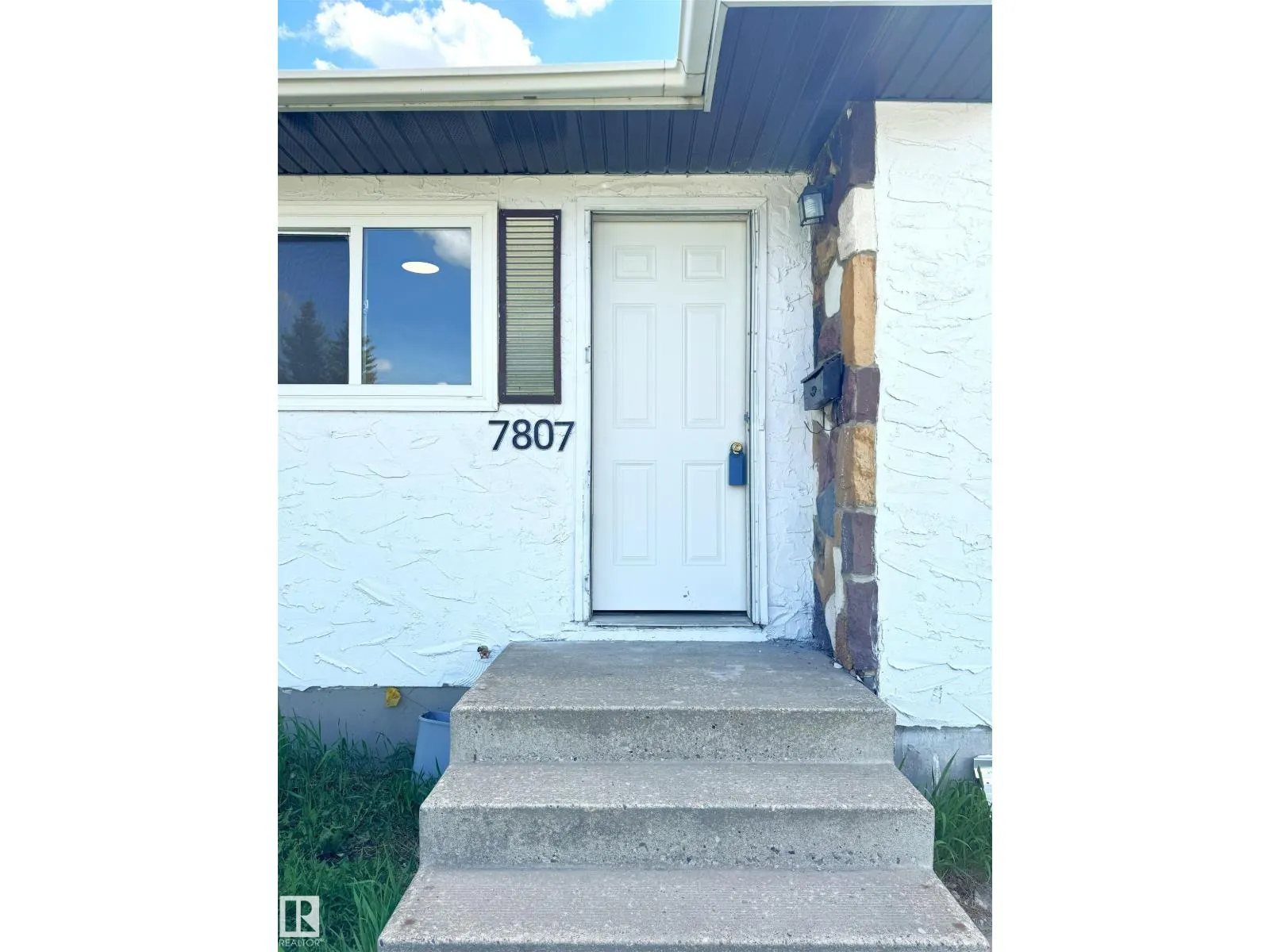 7807 36 AV NW