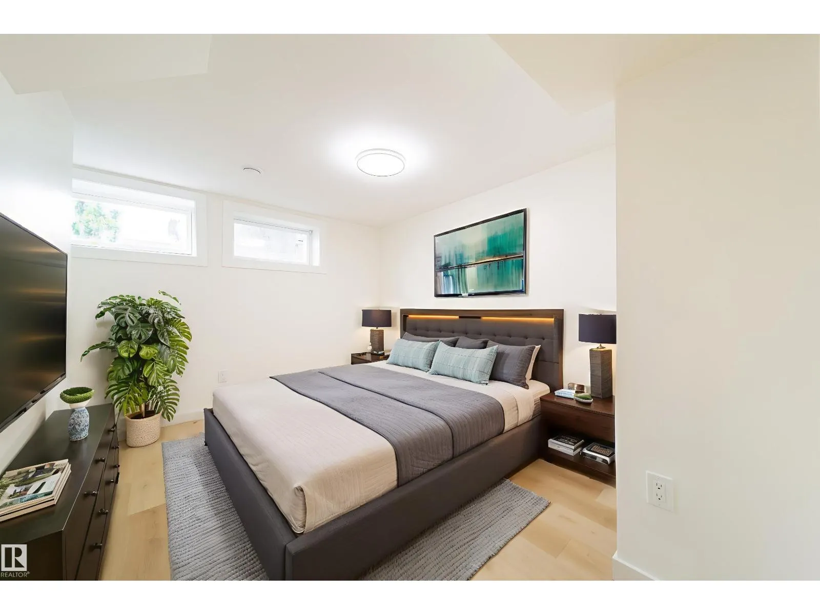 6708 132 AV NW