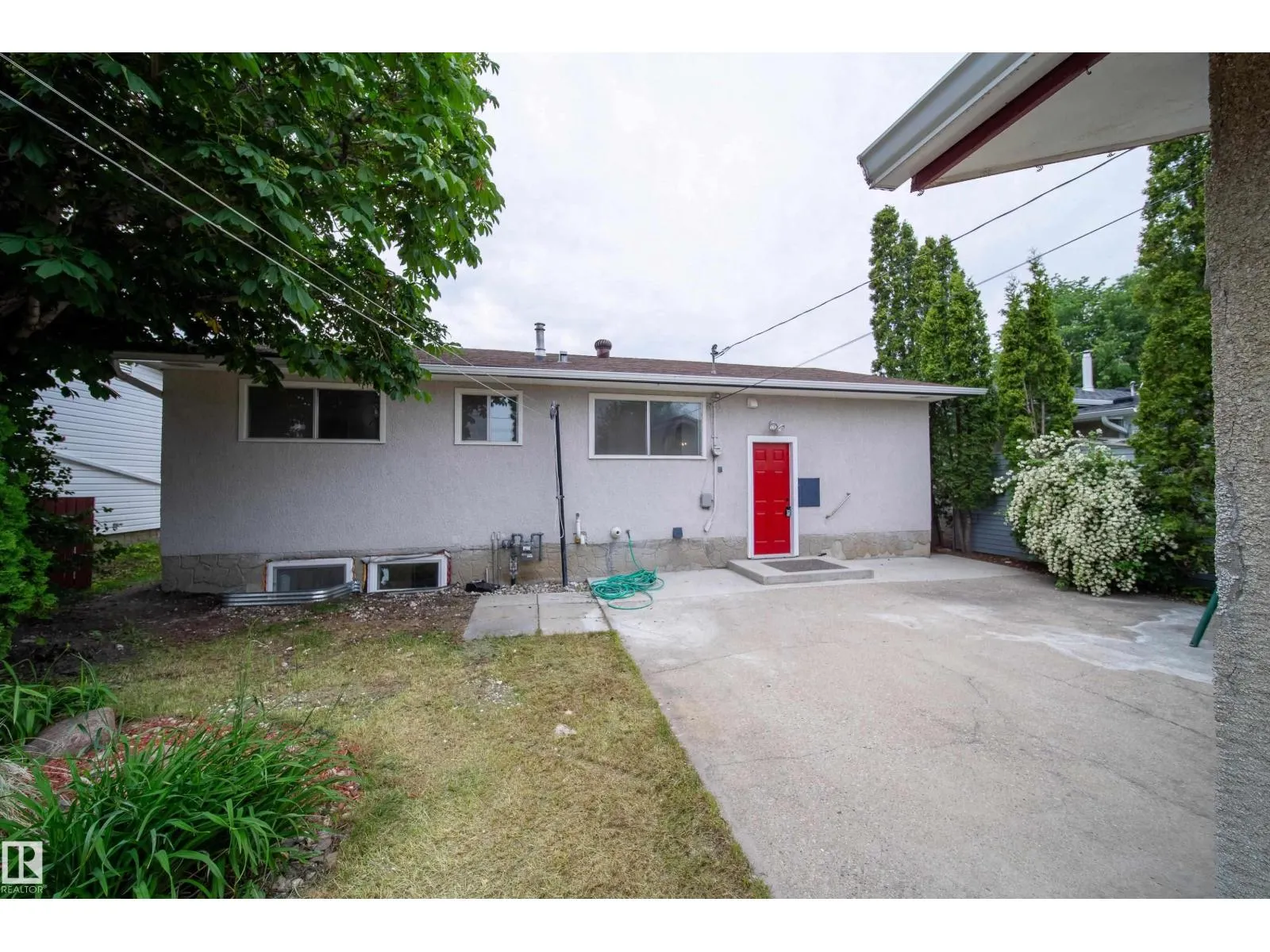 6708 132 AV NW