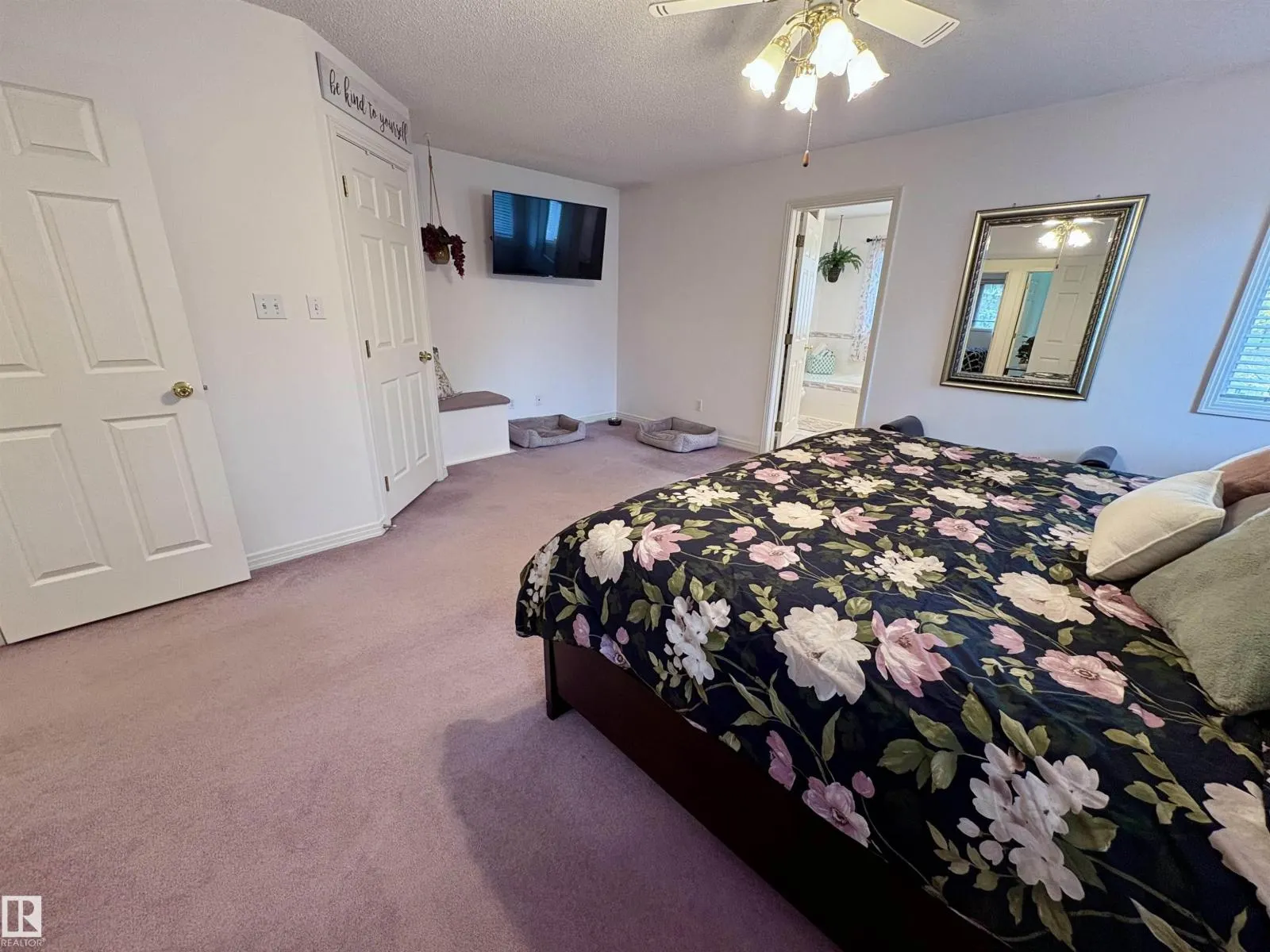 75 WOODSIDE CR