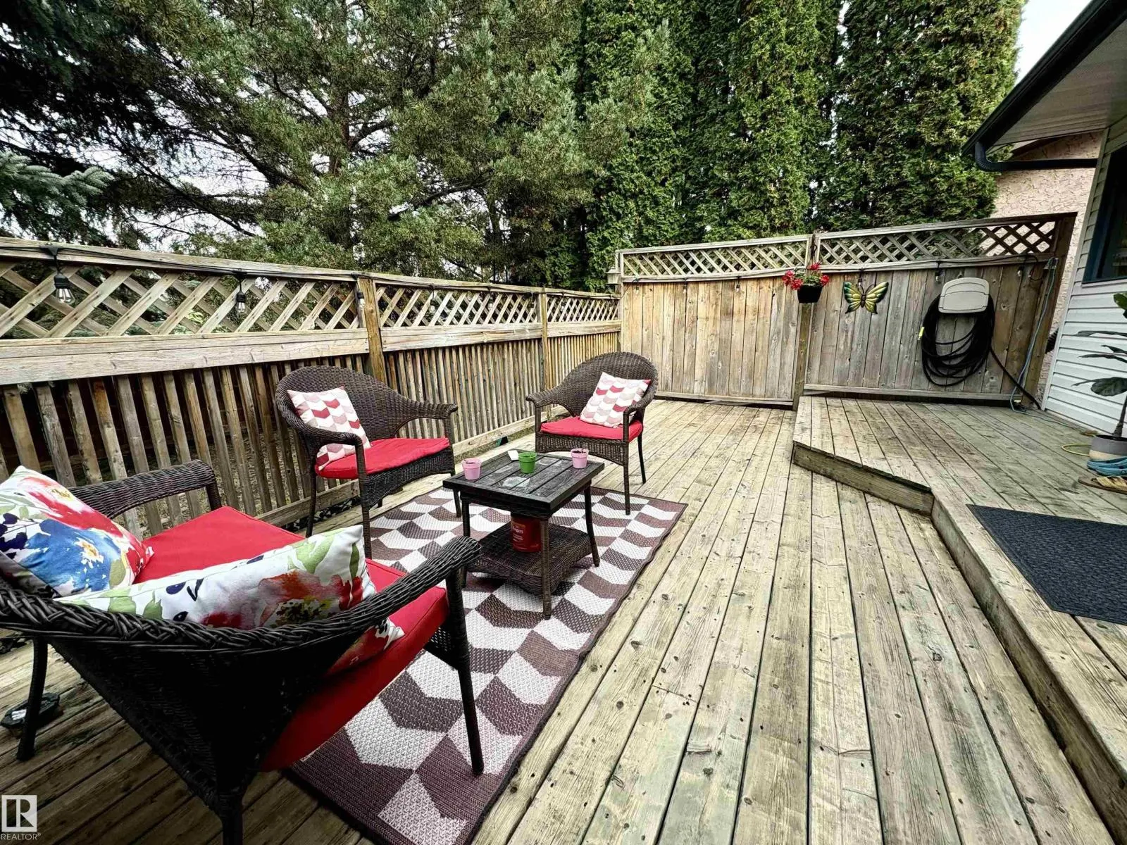 75 WOODSIDE CR