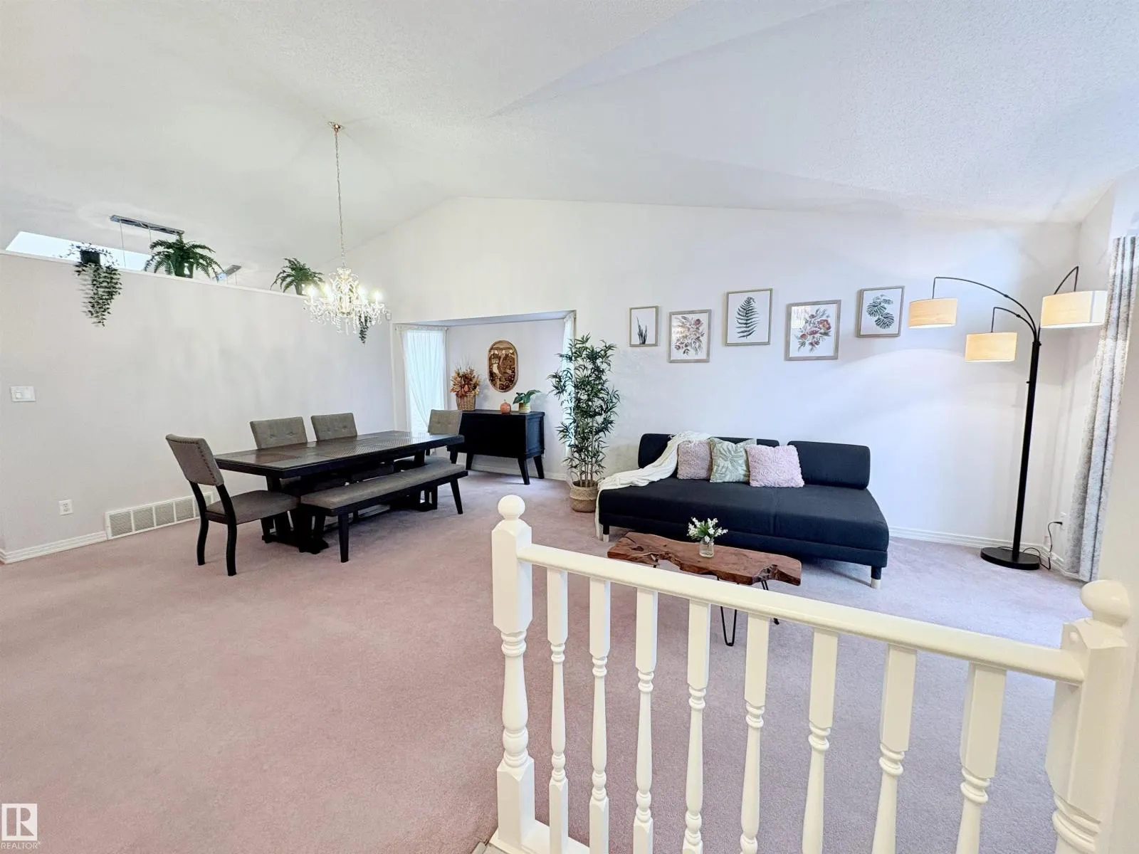 75 WOODSIDE CR