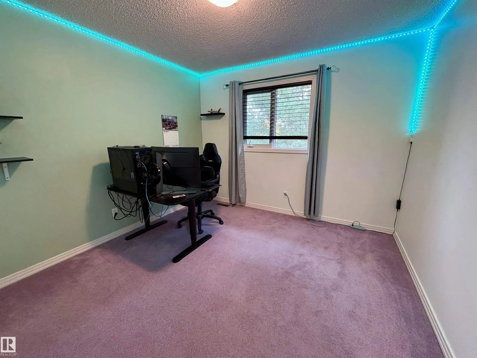75 WOODSIDE CR