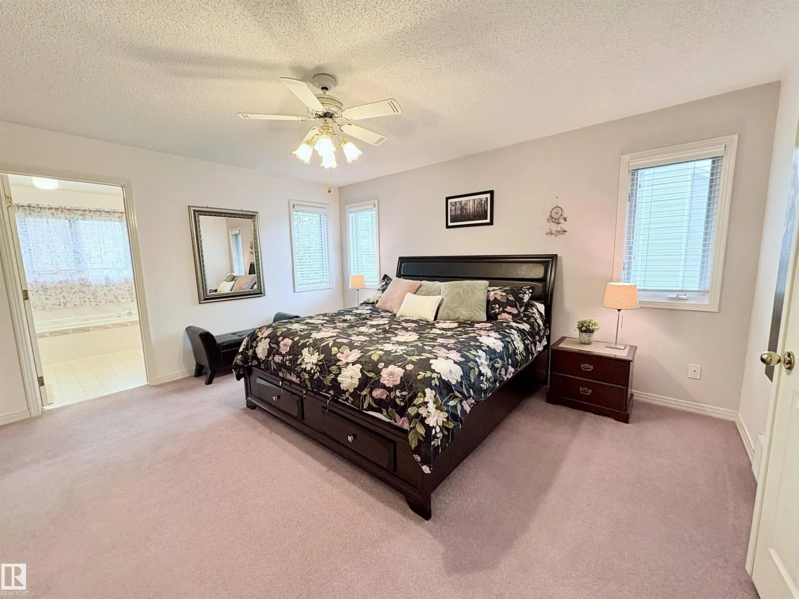 75 WOODSIDE CR