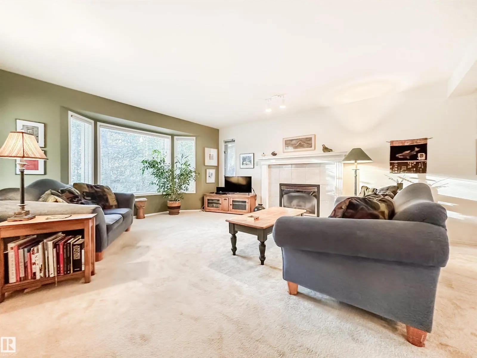 9527 100A ST NW