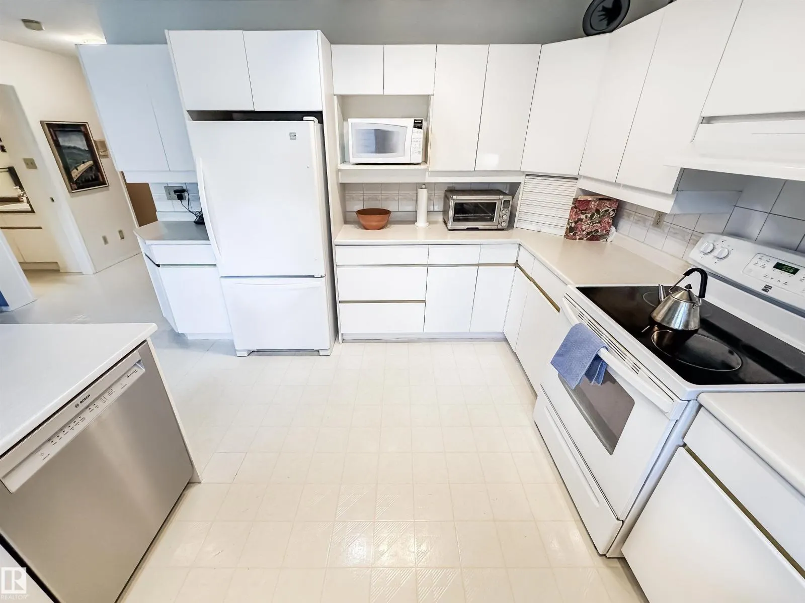 9527 100A ST NW