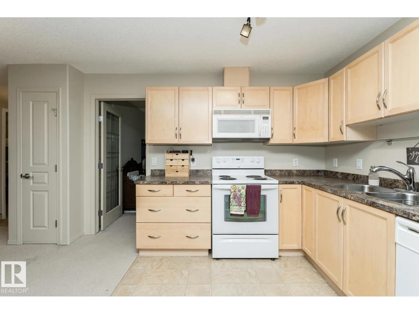 #113 16035 132 ST NW