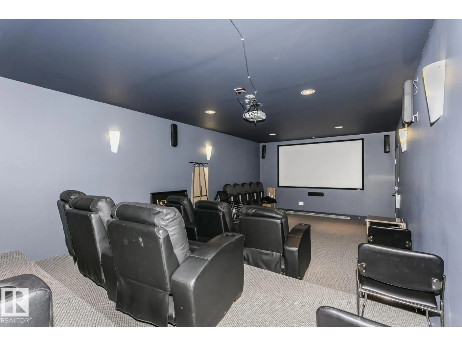 #113 16035 132 ST NW