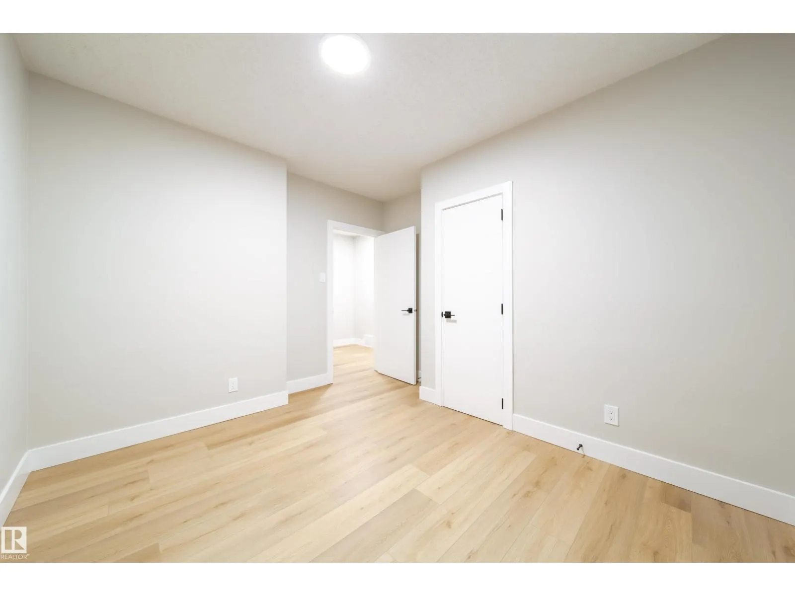 6418 132 AV NW
