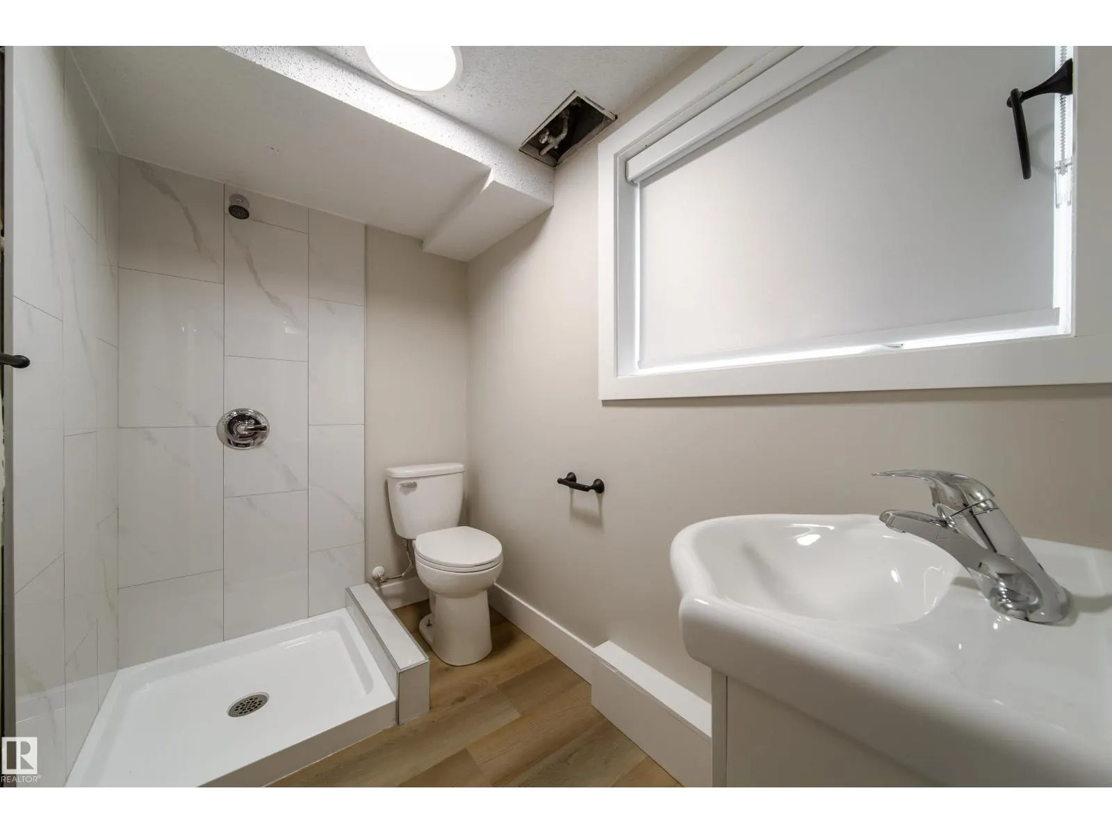 6418 132 AV NW