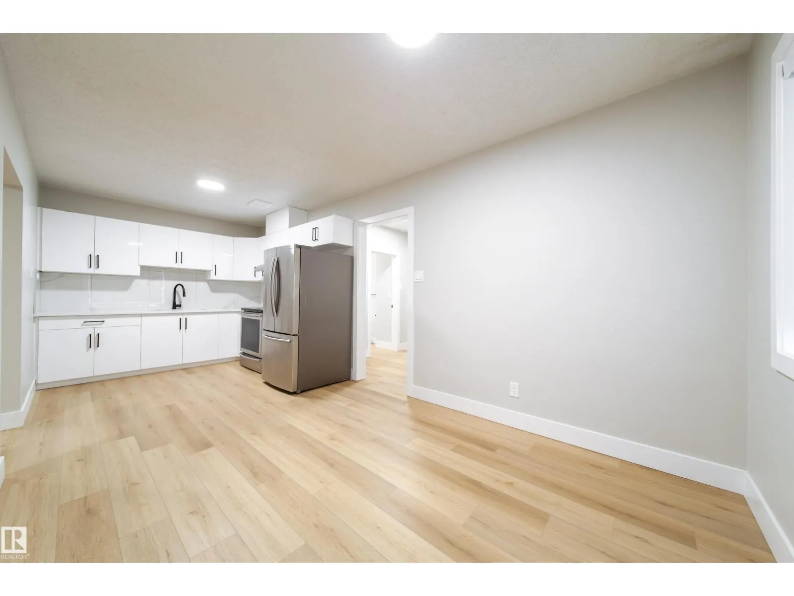 6418 132 AV NW