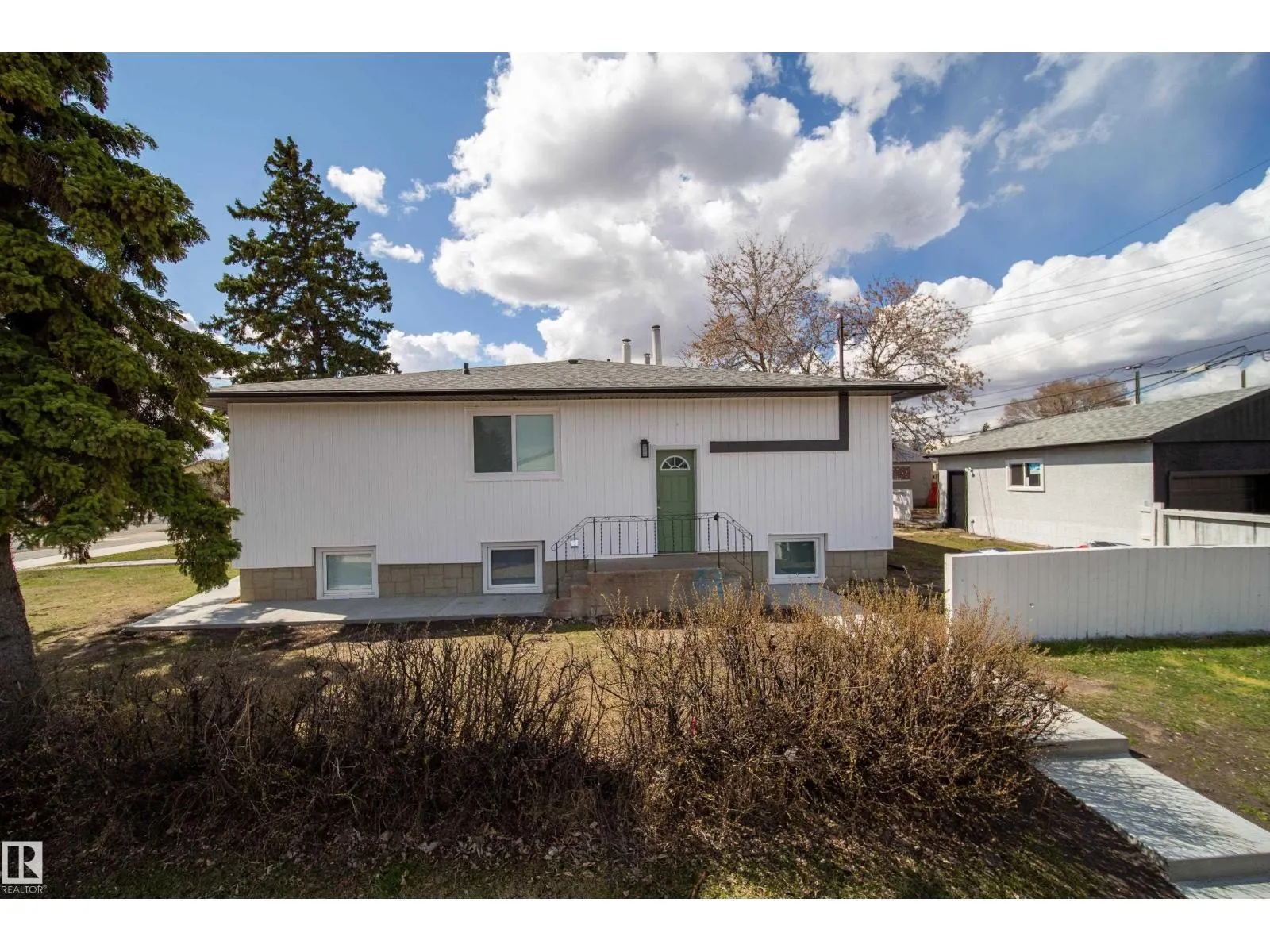 6418 132 AV NW