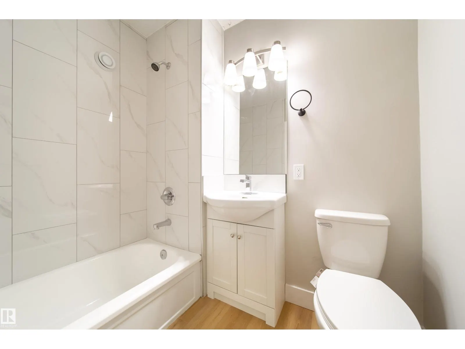 6418 132 AV NW