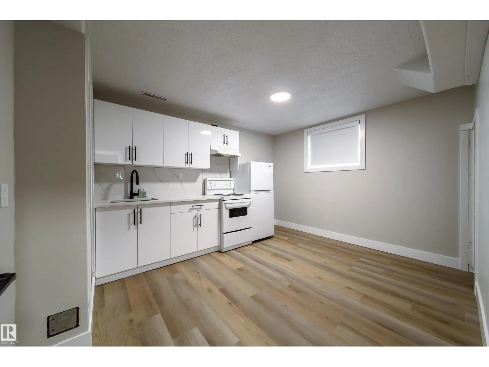 6418 132 AV NW