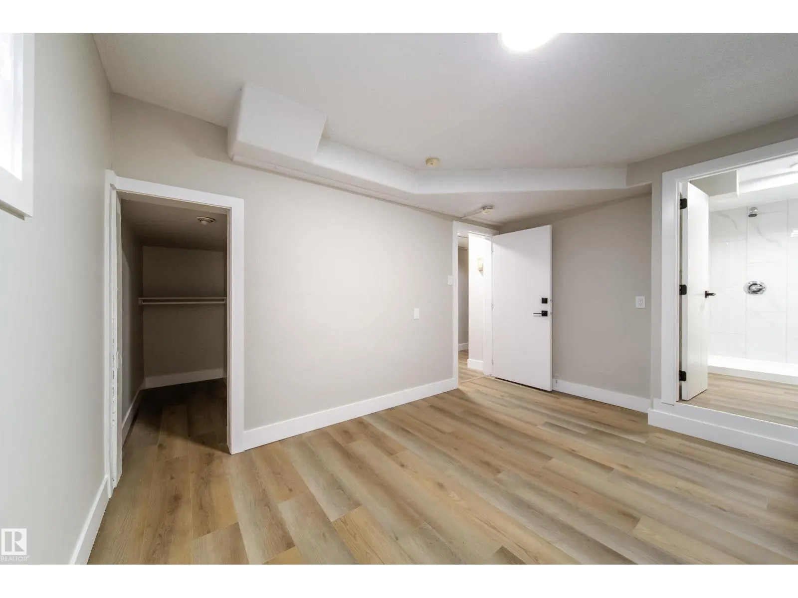 6418 132 AV NW