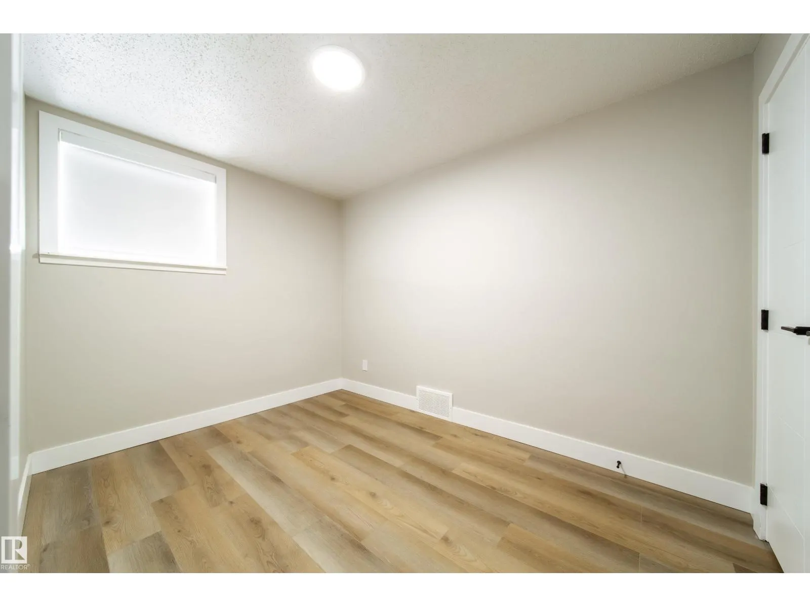 6418 132 AV NW