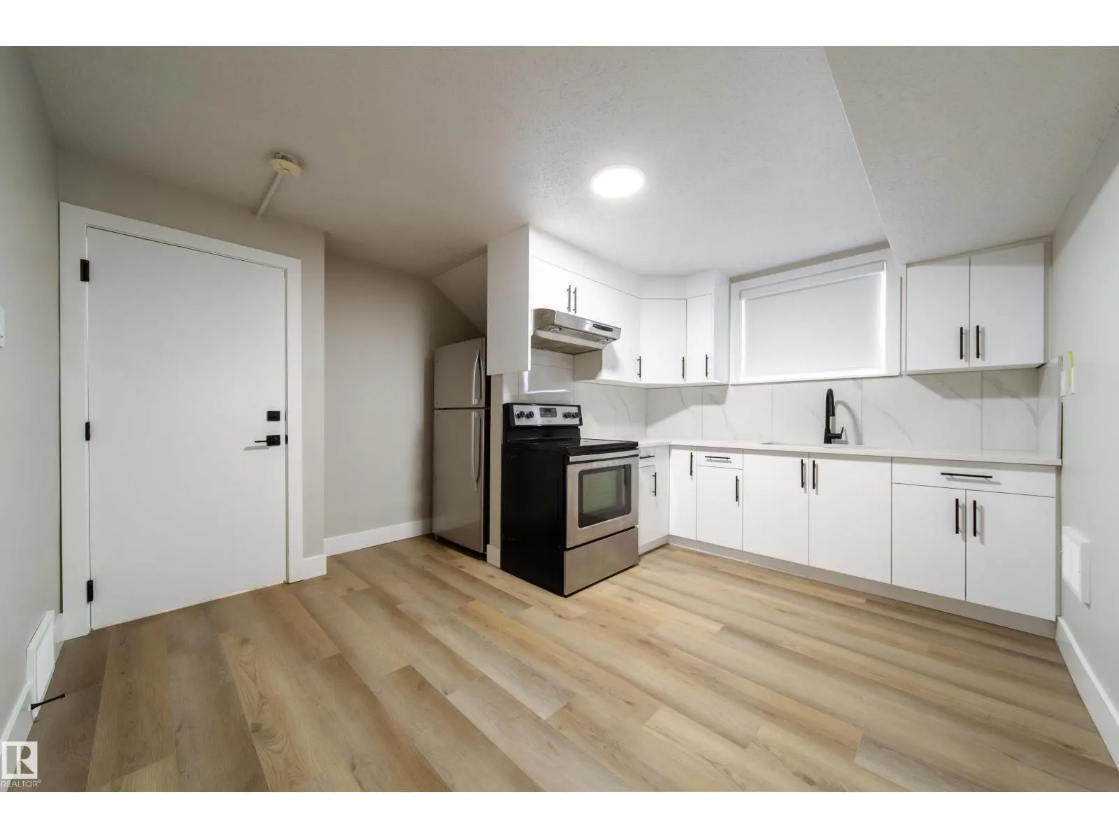 6418 132 AV NW