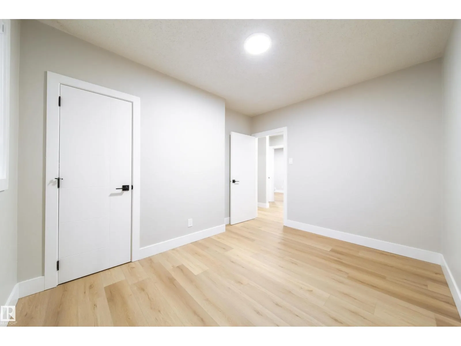 6418 132 AV NW