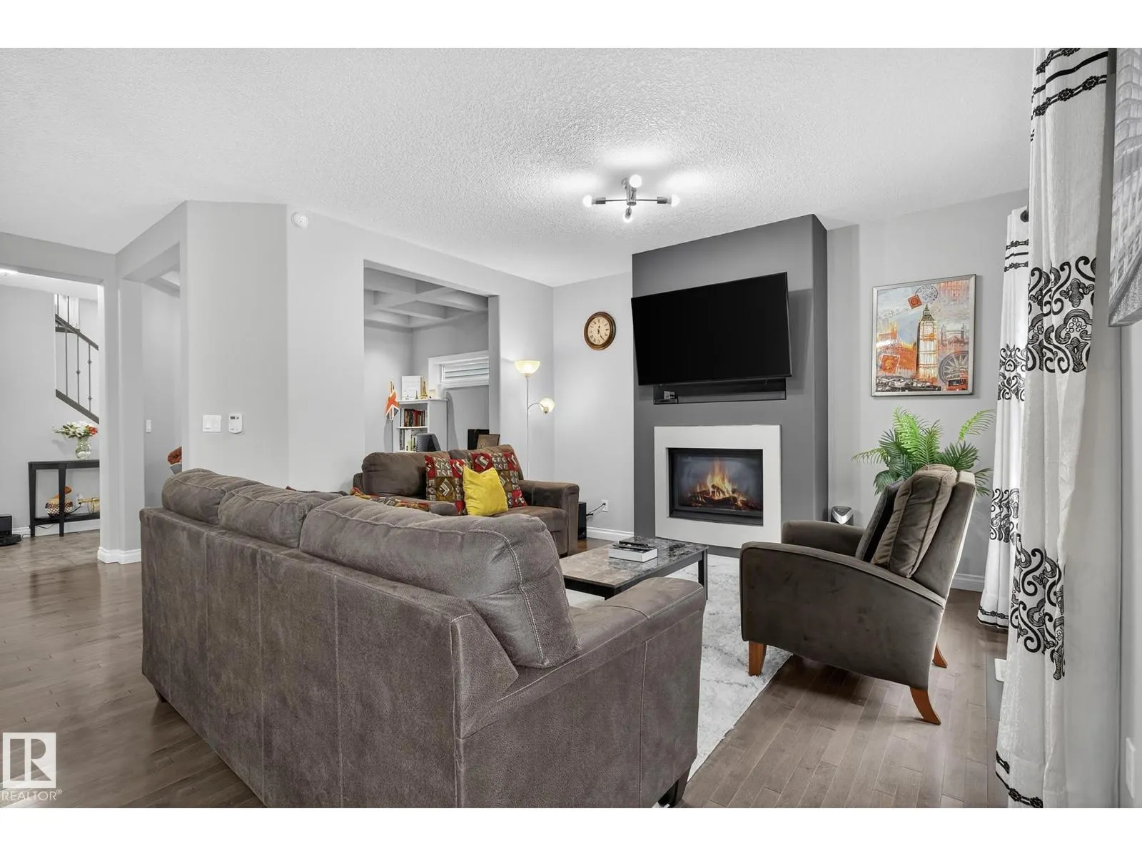 618 ADAMS WY SW