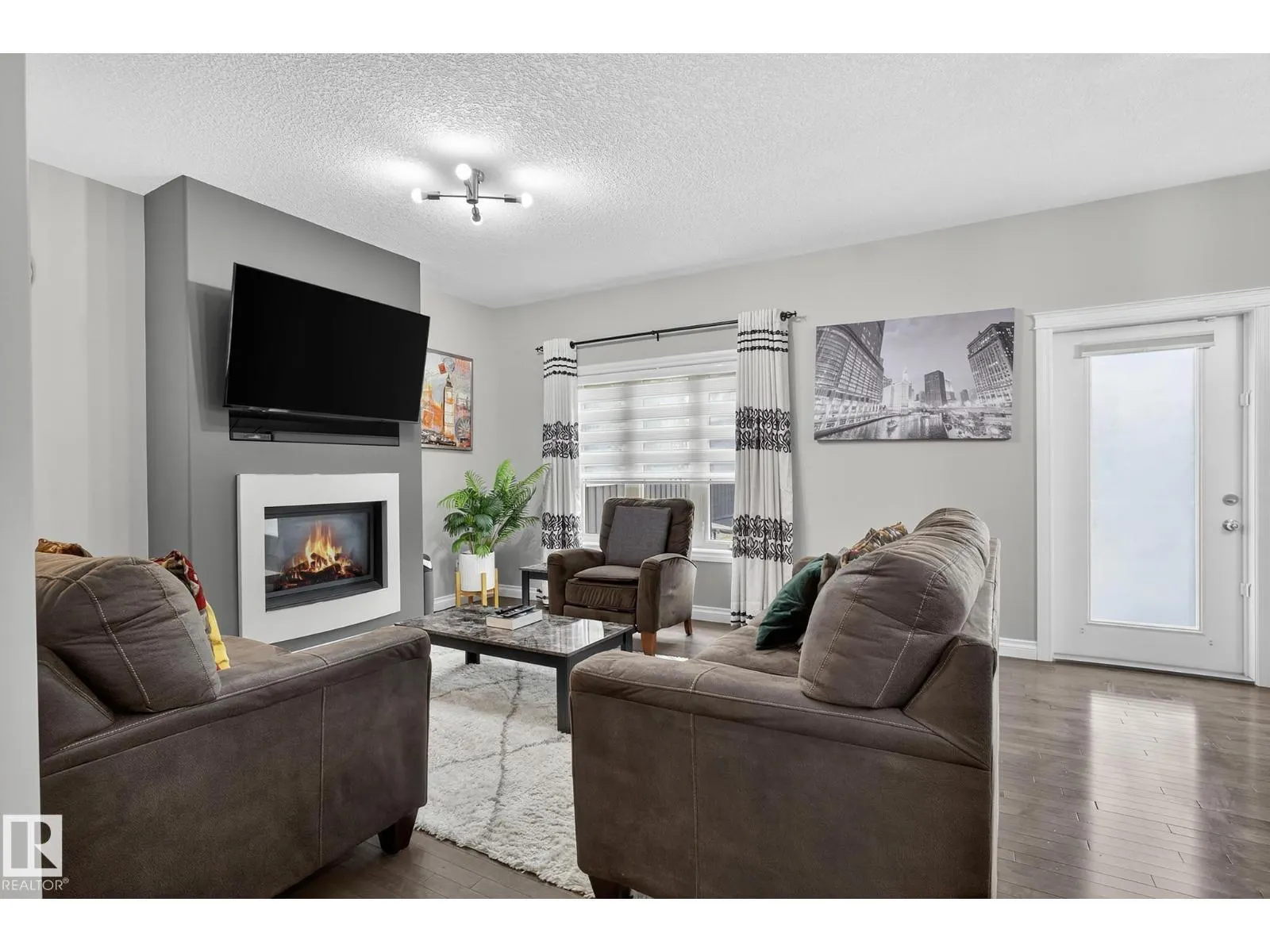 618 ADAMS WY SW